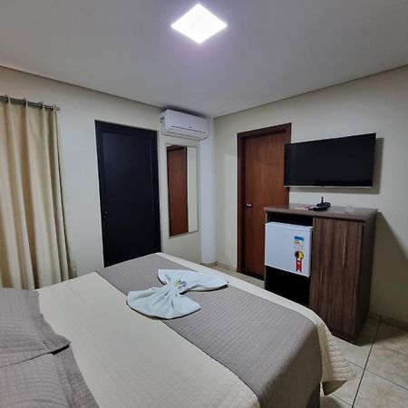 Hotel Itatiaia Tangará da Serra Buitenkant foto