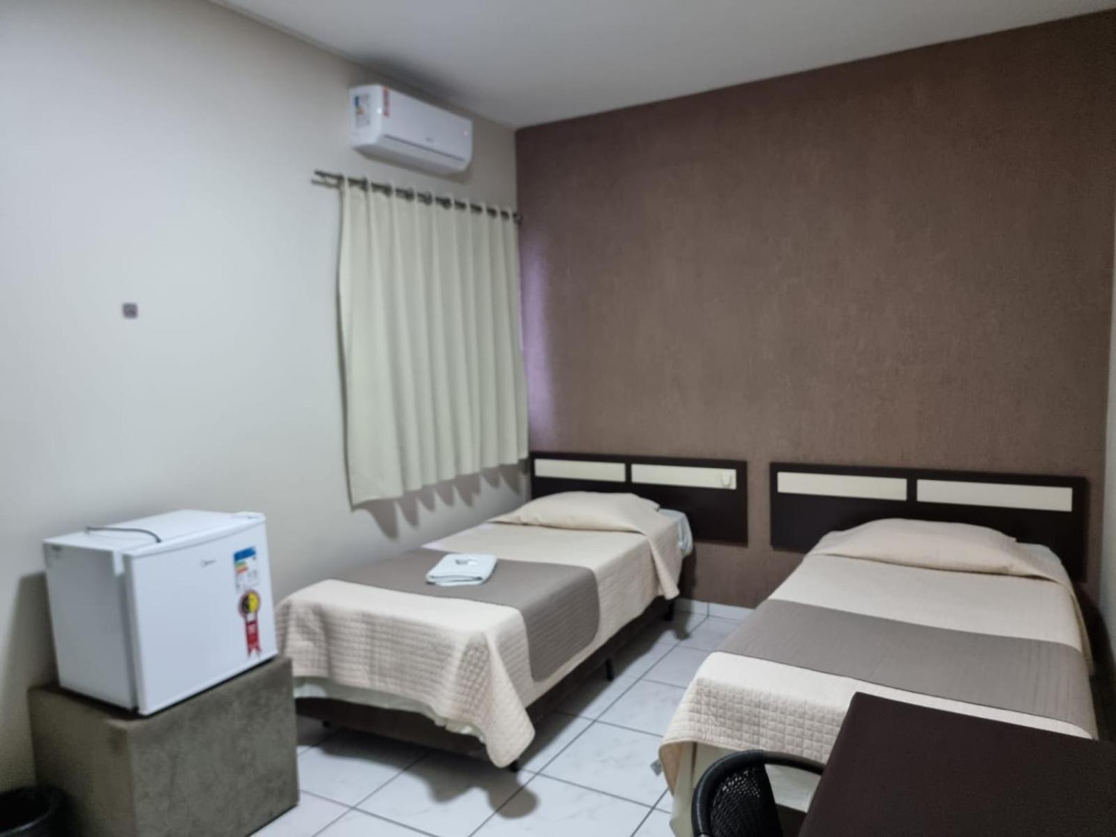 Hotel Itatiaia Tangará da Serra Buitenkant foto