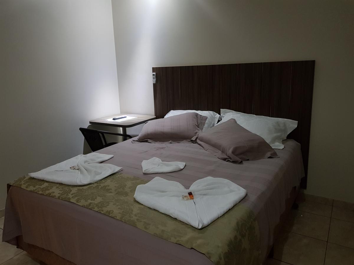 Hotel Itatiaia Tangará da Serra Buitenkant foto
